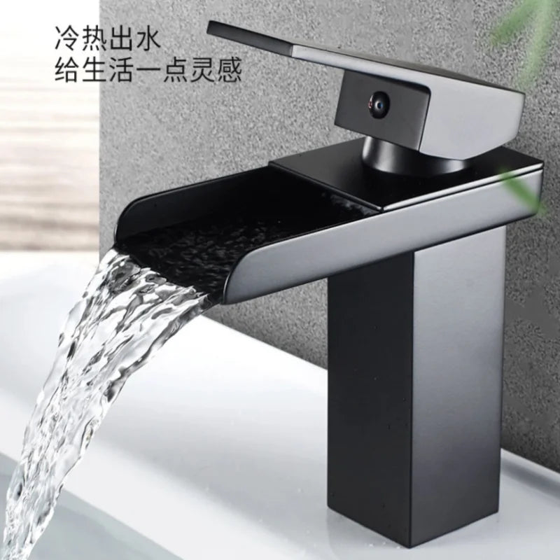 Grifo Cascada para Lavabo – Negro Moderno