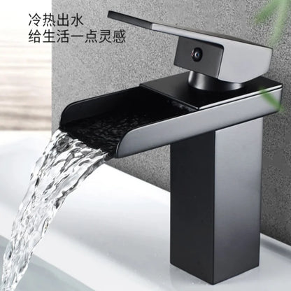 Grifo Cascada para Lavabo – Negro Moderno